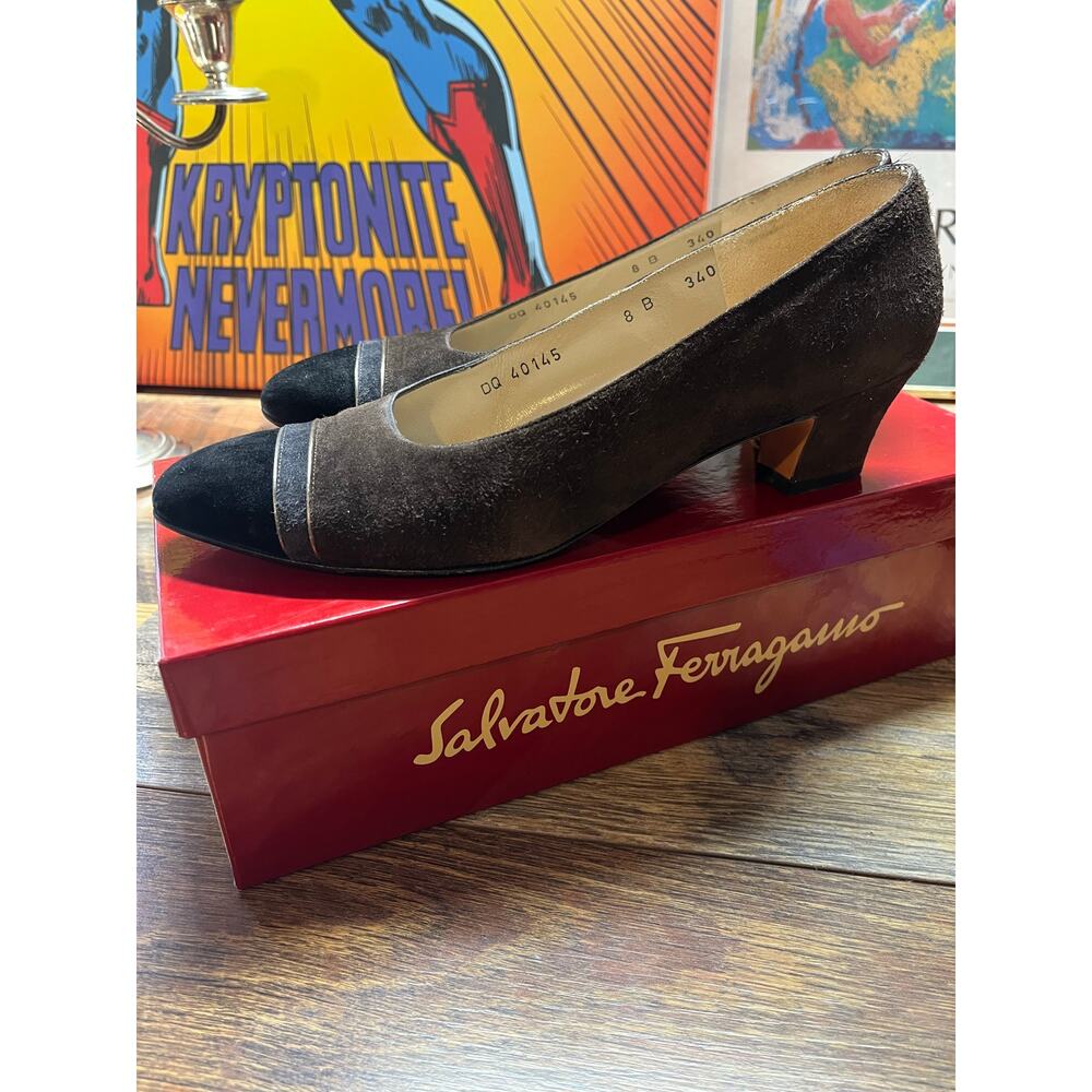 Vintage Estate Salvatore Ferragamo Brown and Black Suede Heels w/OG Box Sz 8B
